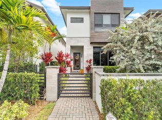 8237 NW 43rd St, Doral, FL 33166