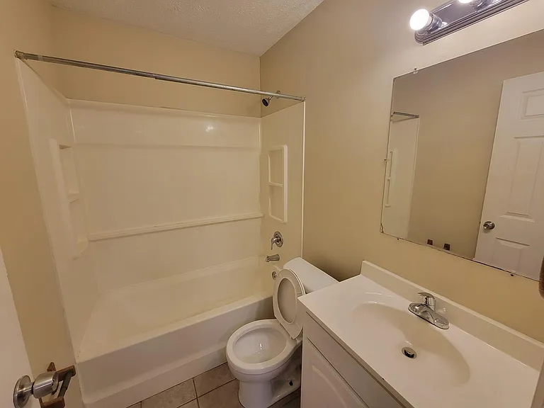 2298 N 4th St #4 — Photo 8