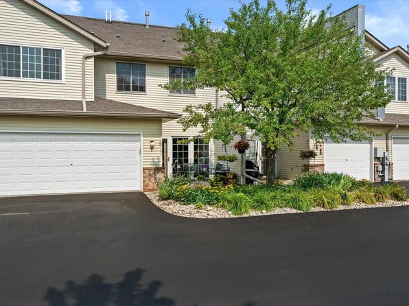 2415 Fox River PARKWAY #B, Waukesha, WI 53189
