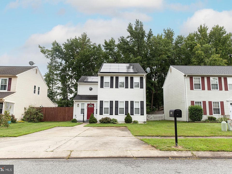 1st image of 483 Winterberry Dr