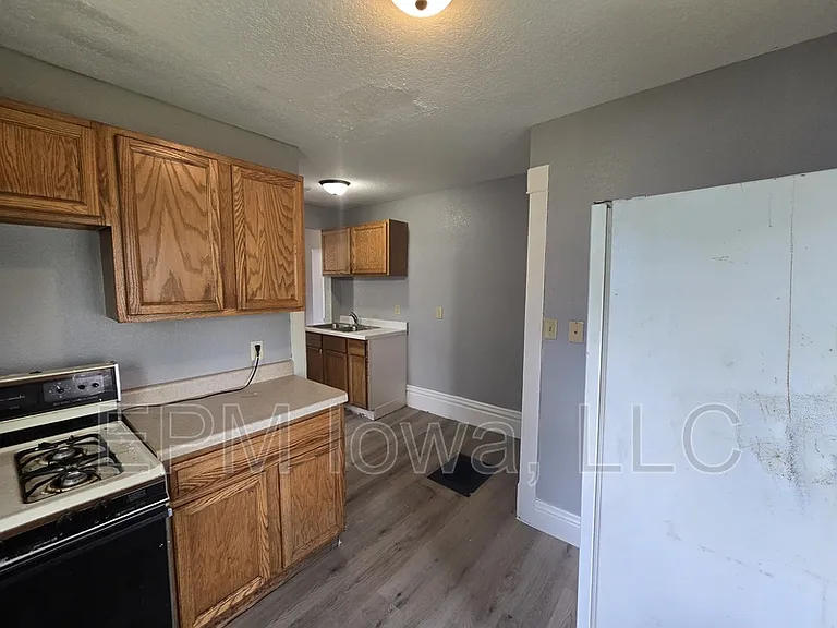 301 Leland Ave — Photo 19