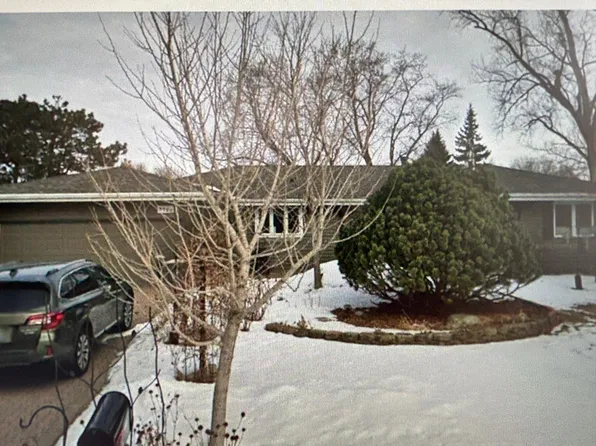 9722 Palmer Cir, Bloomington, MN 55437