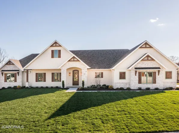 914 Hickory Ct, Jefferson City, MO 65101