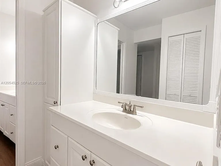 16571 Blatt Blvd #203 — Photo 13