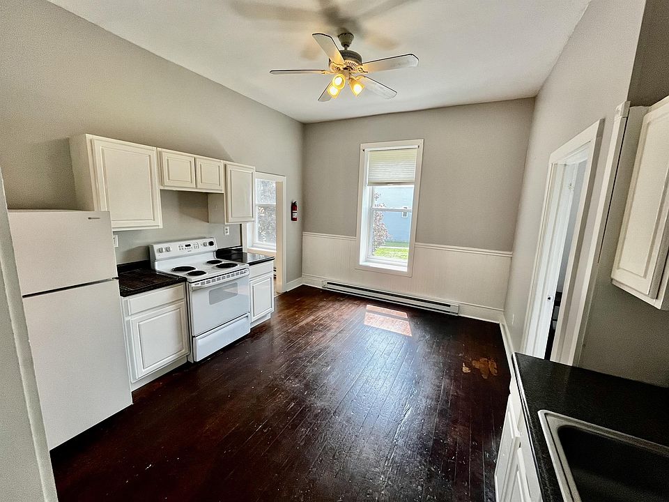 1st image of 751 Hudson Ave #6