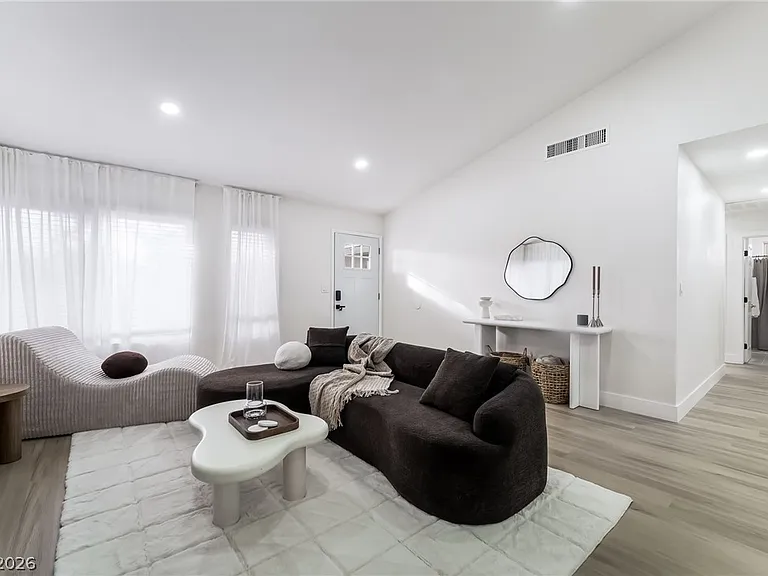 3138 Belvedere Dr — Photo 5