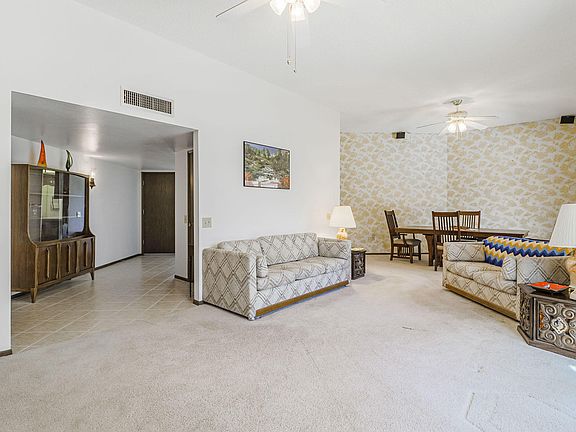 4th image of 10657 W Loma Blanca Dr