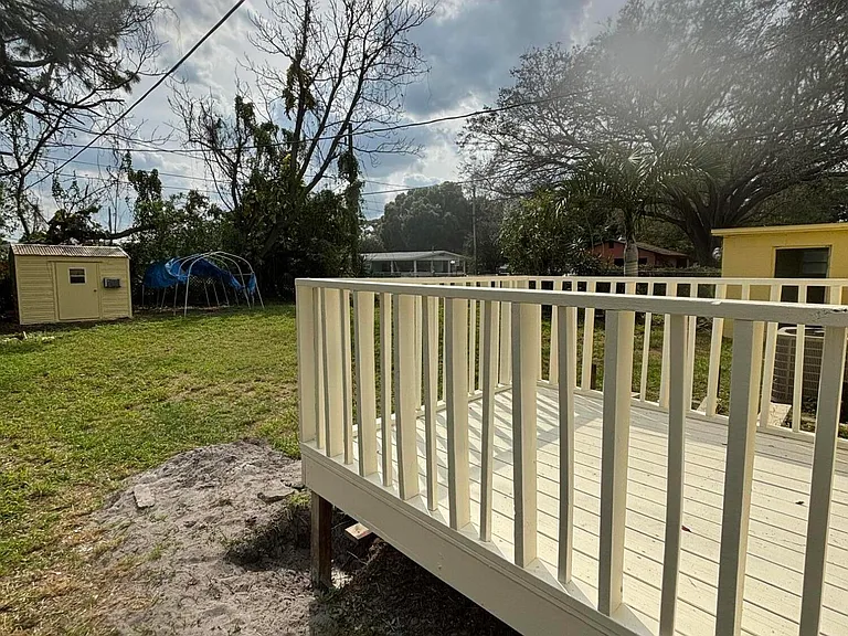 1717 Linwood Ave — Photo 8