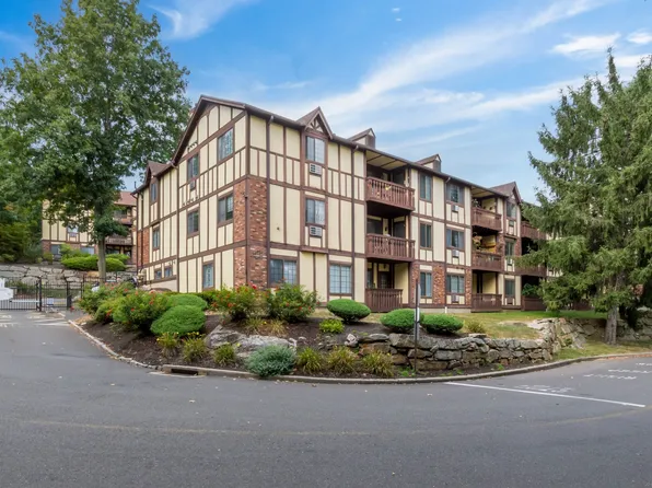 33 Canterbury Road #33, Bridgeport, CT 06606