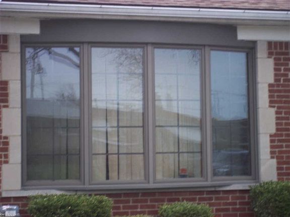 3rd image of 18080 Holland Ave