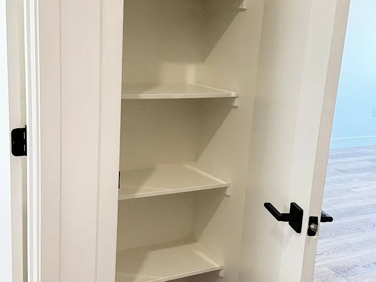 Montecito Lofts — Photo 32