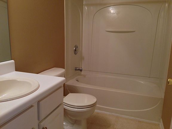 2nd image of 1560 River Main Ct