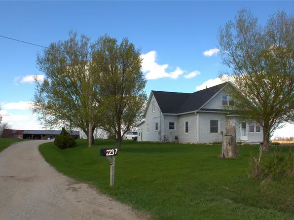 2237 68th St, Van Horne, IA 52346
