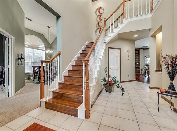 5th image of 8605 High Meadows Dr