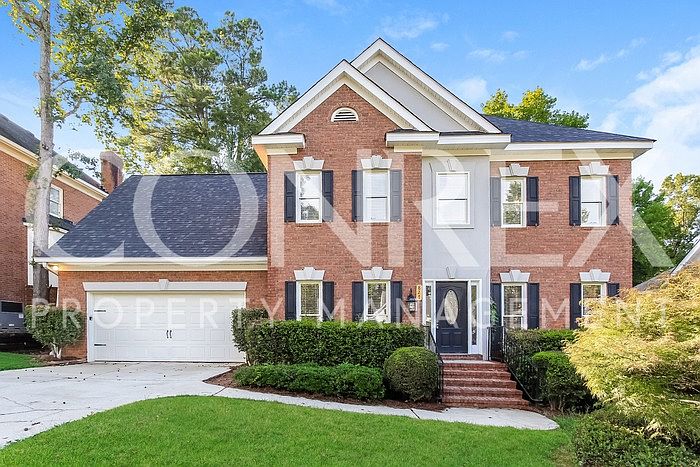 1st image of 827 Park Chase Dr