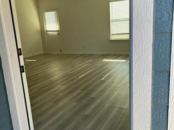 5th image of 1226 Parker Dr