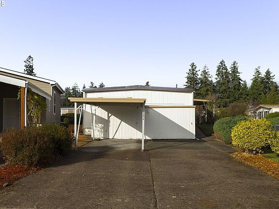 3rd image of 11624 SW Royal Villa Dr