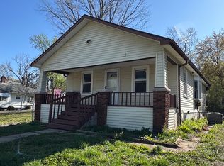 1431 S Hardy Ave, Independence, MO 64052