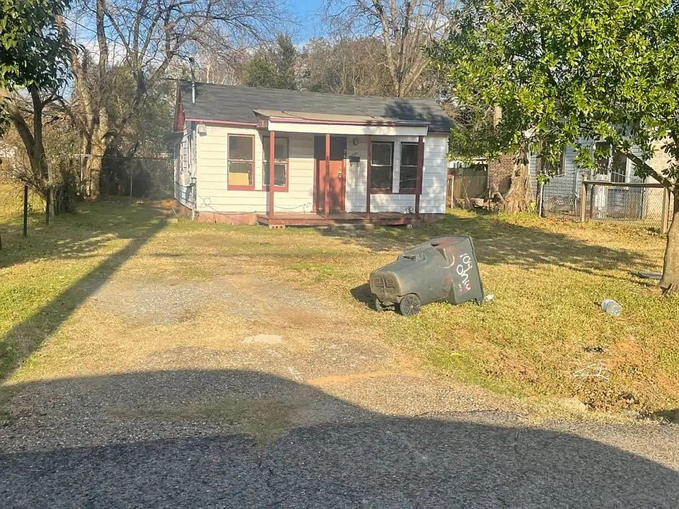 1st image of 2621 Trichel St
