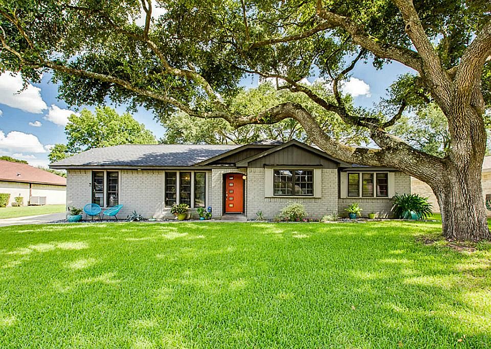 1st image of 419 S Pecan Dr