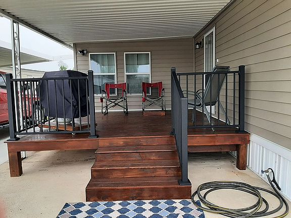 Deck with railing