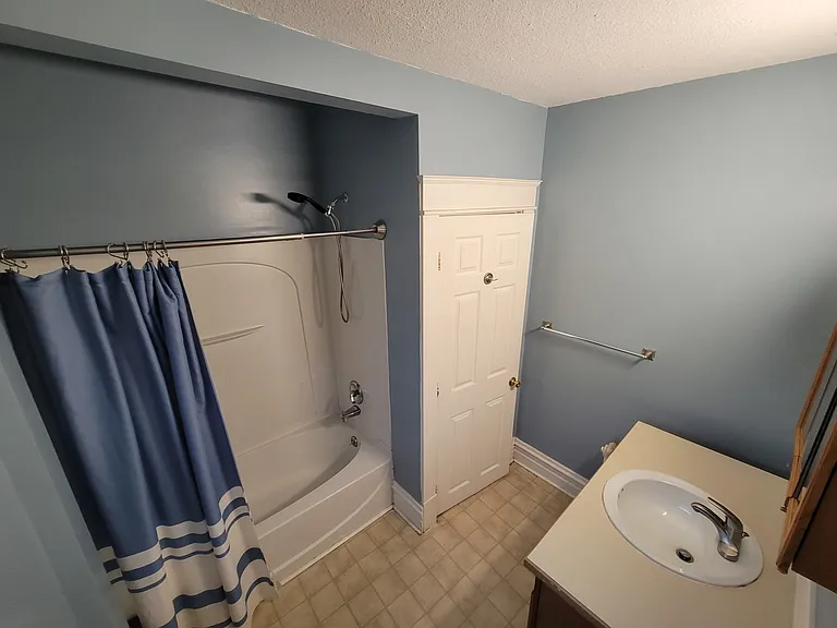 307 N Chestnut St #1 — Photo 7