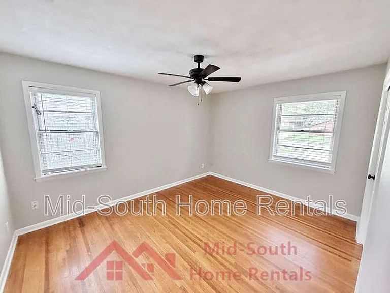 3831 Hermitage Dr — Photo 15