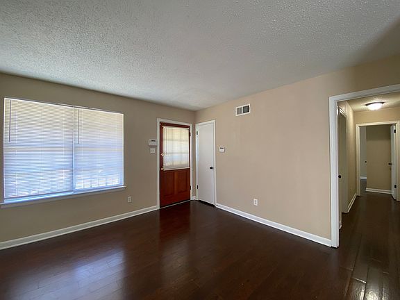 4th image of 3544 Pueblo Ave