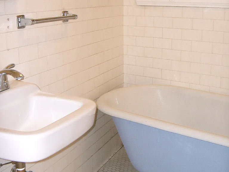 51 Rose Ave — Photo 11
