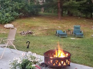 10 Ray St, Coventry, RI 02816