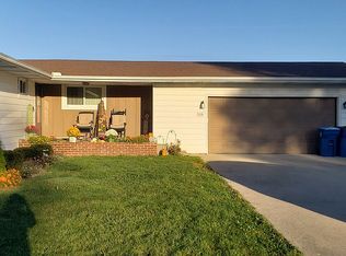 108 Clover Lane Dr, Kenton, OH 43326