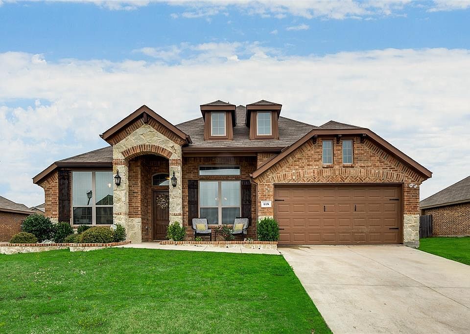 1st image of 118 Hillcrest Way