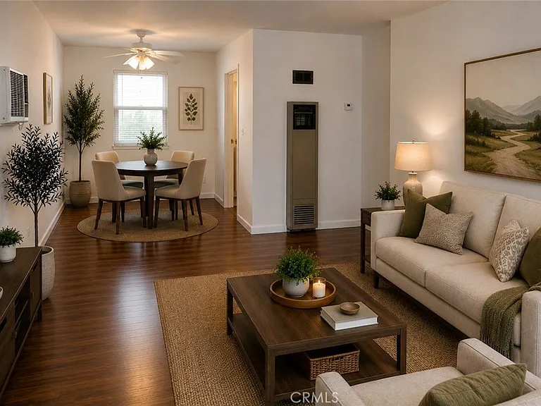 208 N Olive Ave — Photo 1