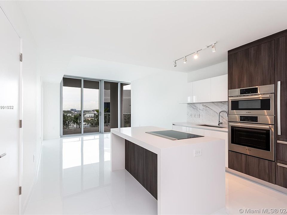 1st image of 851 NE 1st Ave #900A