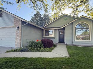 1300 W Yost Ct, Meridian, ID 83646
