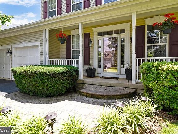 4th image of 17137 Magic Mountain Dr