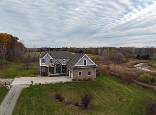 5035 Hidden Ridge Dr, Metamora, MI 48455