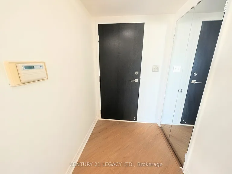 2269 Lake Shore Blvd W #1207 — Photo 3