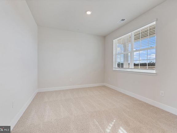5th image of 1216 Moller Ave