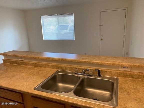 5th image of 1426 N Shill Dr