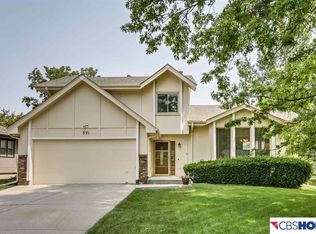 321 S 154th St, Omaha, NE 68154