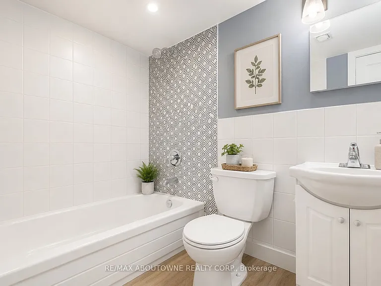 112 Claremont St #BASEMENT — Photo 19