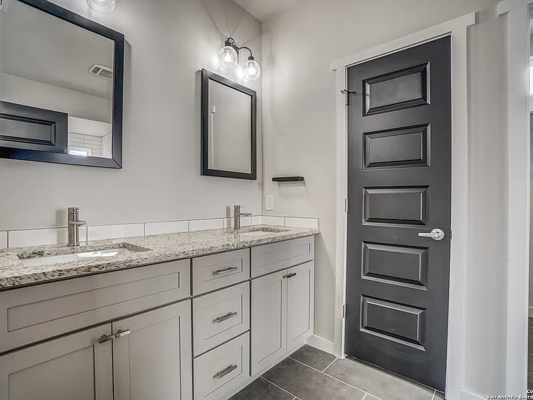 319 Piedmont Ave — Photo 20