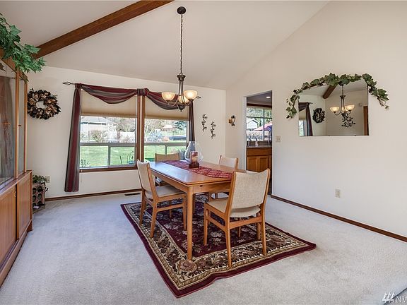 Formal dining room