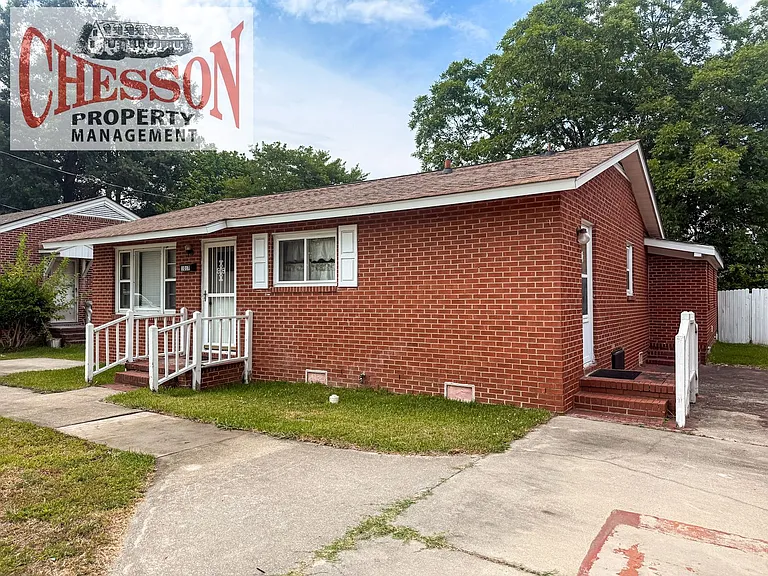 1017 Vance St E — Photo 2
