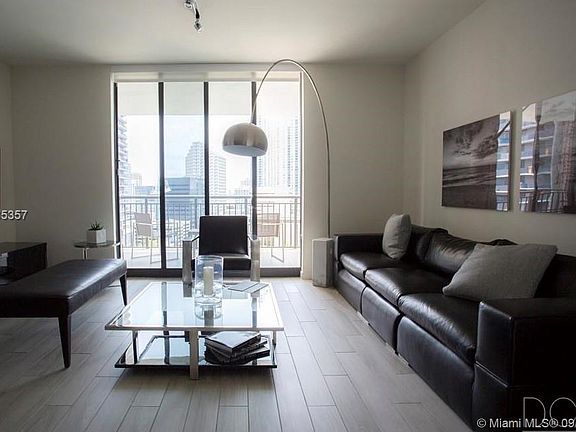 2nd image of 999 SW 1st Ave #Penthouse 02