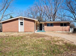 1125 Cheyenne Dr, Florissant, MO 63033