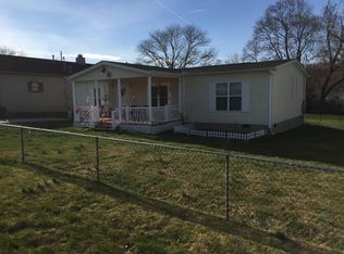 2953 Seymore Ave, Hurricane, WV 25526