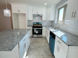31 Starbuck St #1F, Staten Island, NY 10304