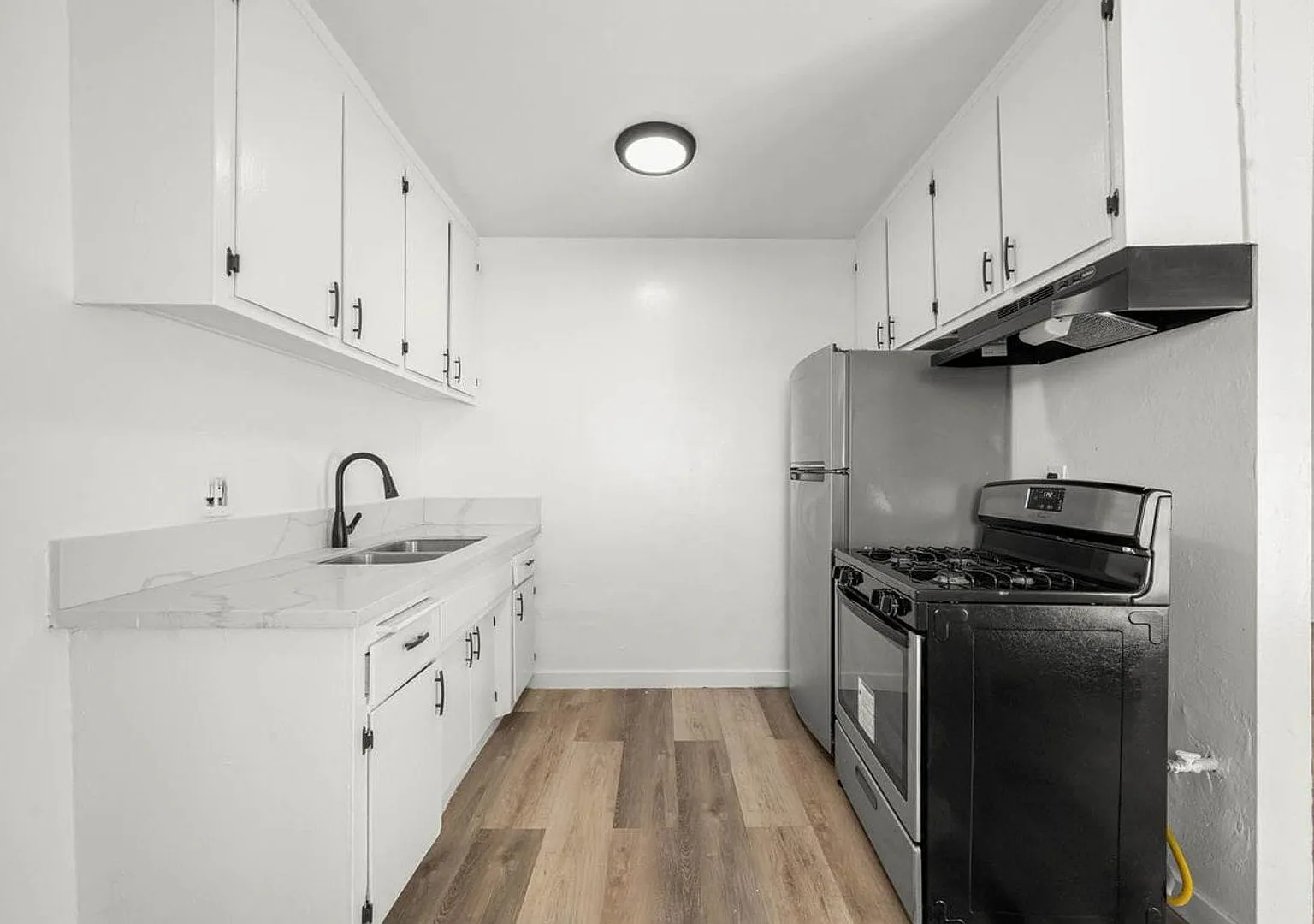 634 W. 92nd Street — Photo 4